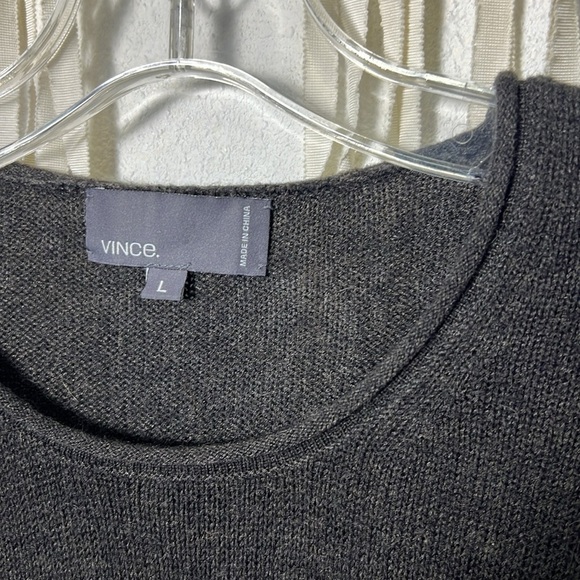 Vince Mens Wool / Camel Hair Blend Gray Sweater Size Large - Picture 6 of 8